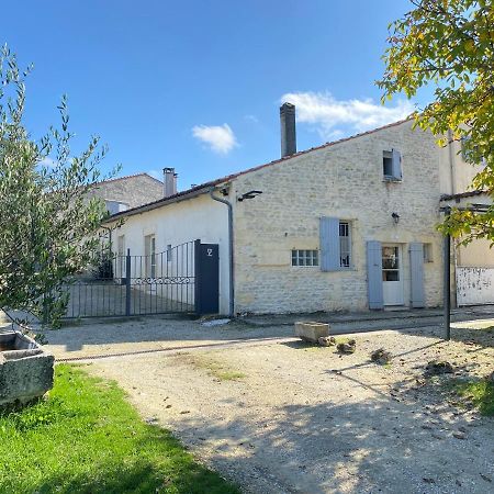 Domaine De La Laigne - Spa Asnieres-la-Giraud Bagian luar foto