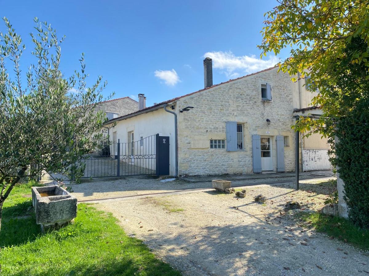 Domaine De La Laigne - Spa Asnieres-la-Giraud Bagian luar foto