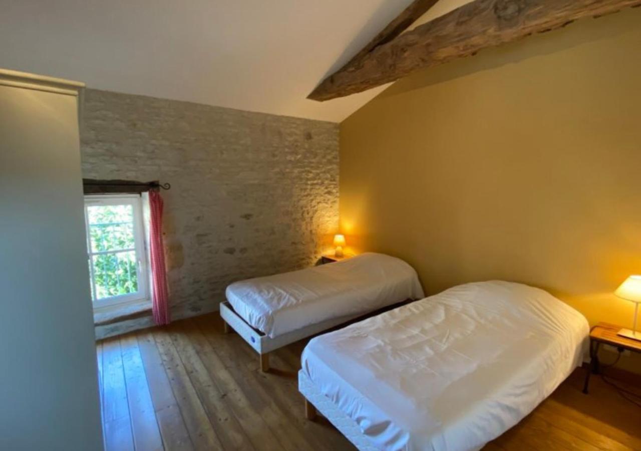 Domaine De La Laigne - Spa Asnieres-la-Giraud Bagian luar foto