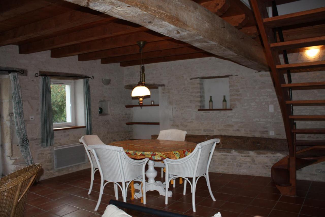 Domaine De La Laigne - Spa Asnieres-la-Giraud Bagian luar foto